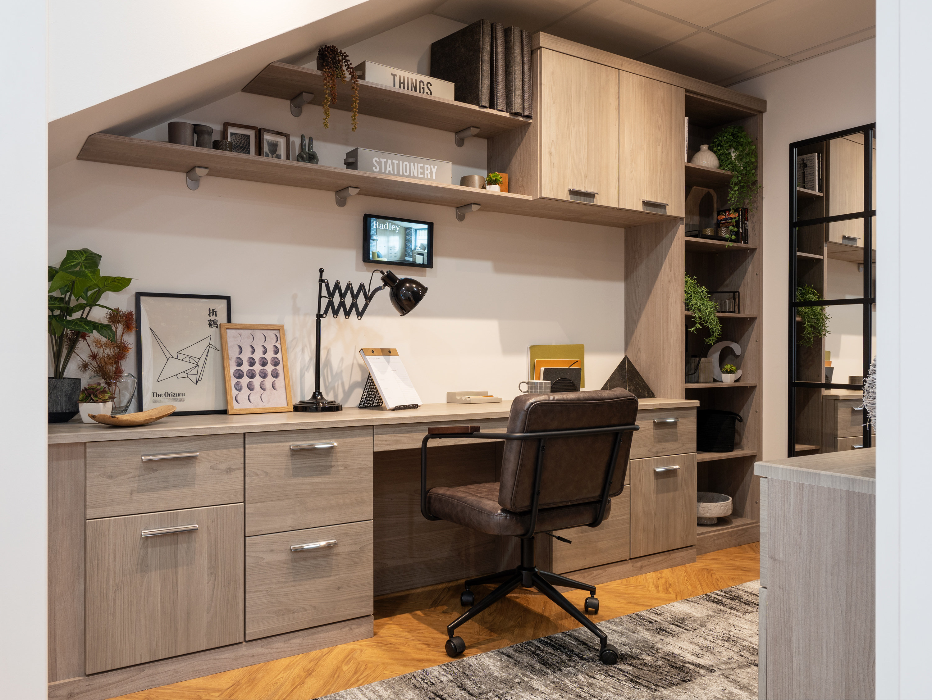 Fitted Home Office Furniture, Custom Made Built in Office & Study Storage  UK | Hammonds