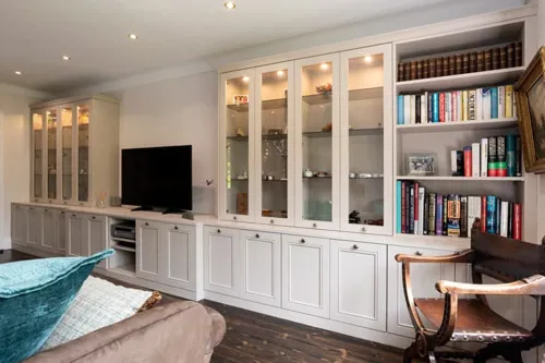 How to decorate a bookcase or bookshelves in your living room 2