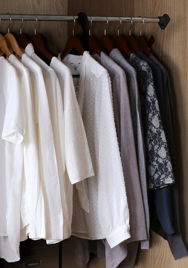 Wardrobe counter balance mechanism