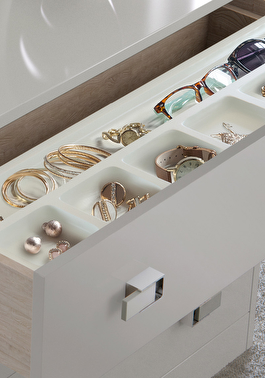 Jewellery tray drawer insert